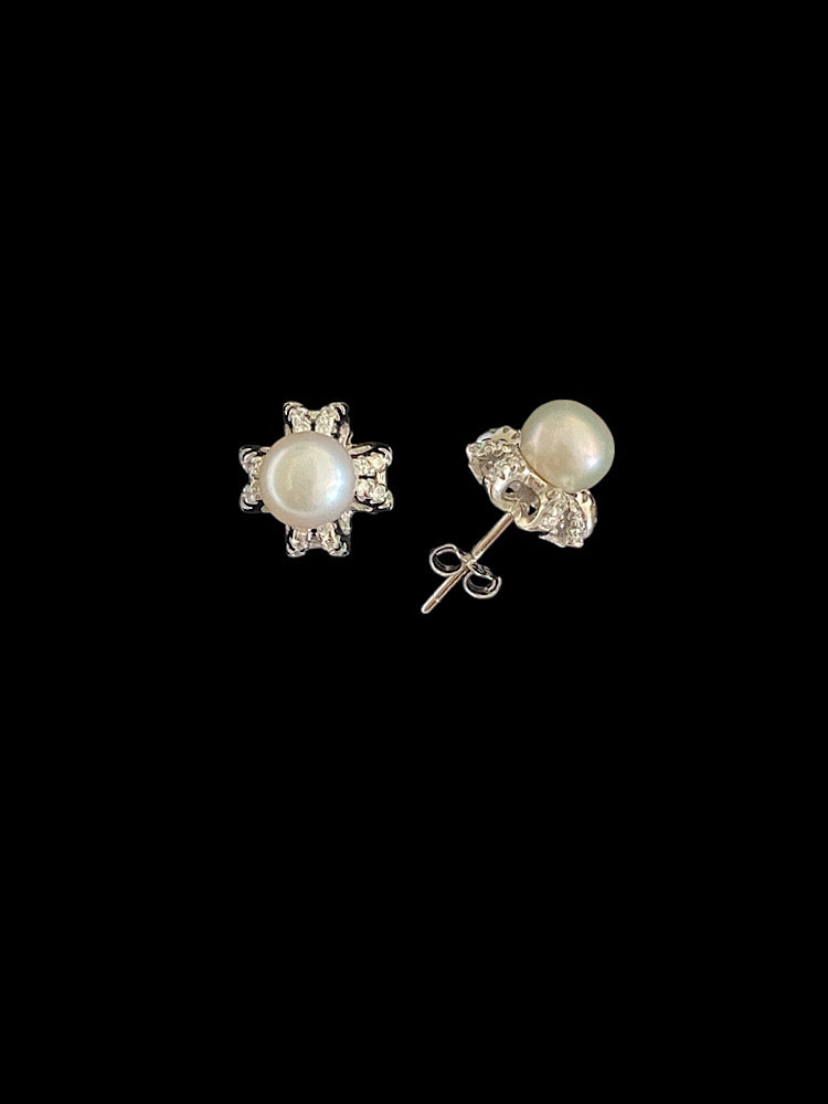 Round Pearl Design Sterling Silver Earrings