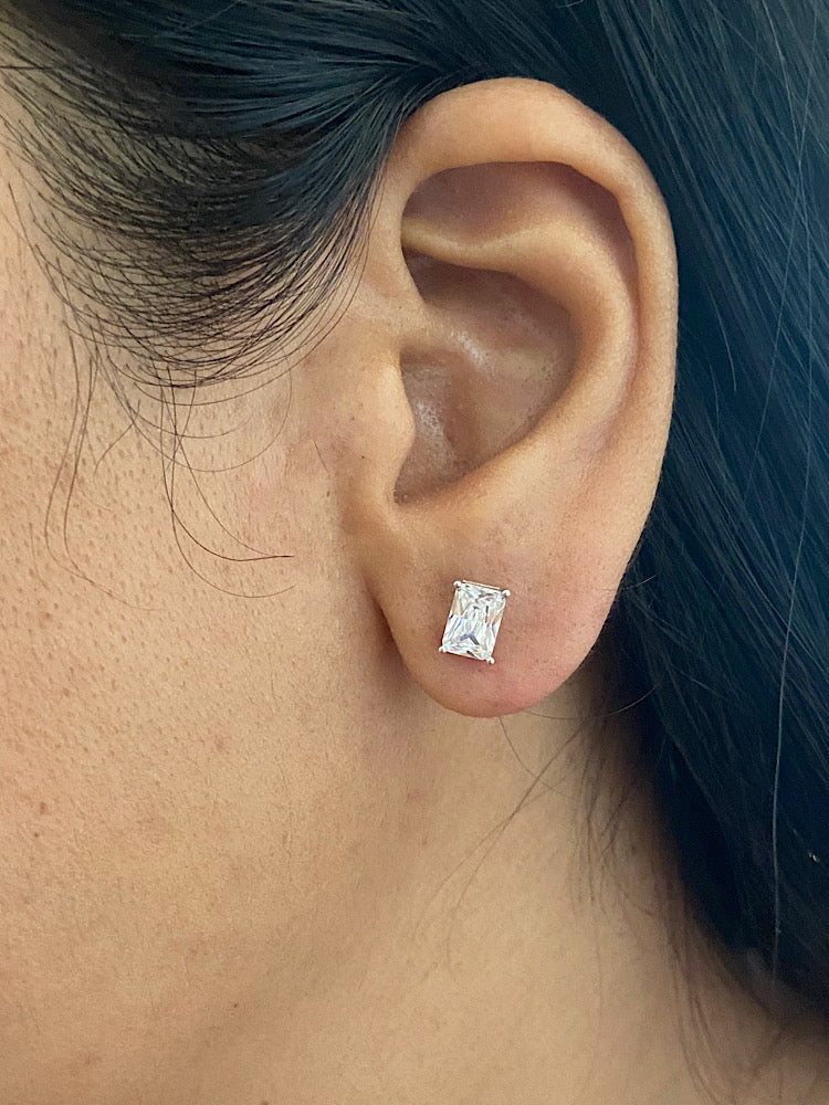 Solitaire Sterling Silver Studs With Screw Back