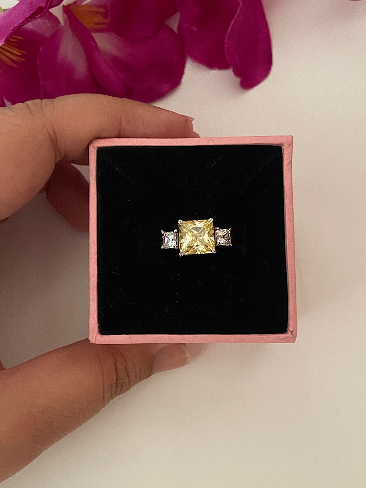 Yellow Stone Silver Ring