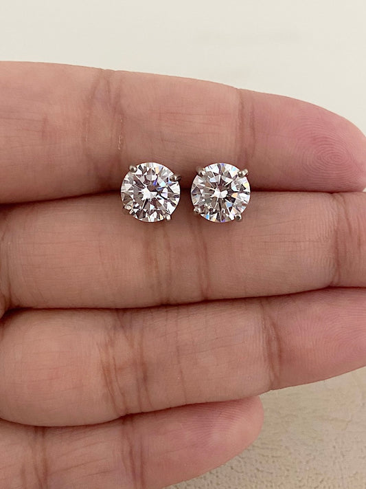 Round Solitaire Silver Studs