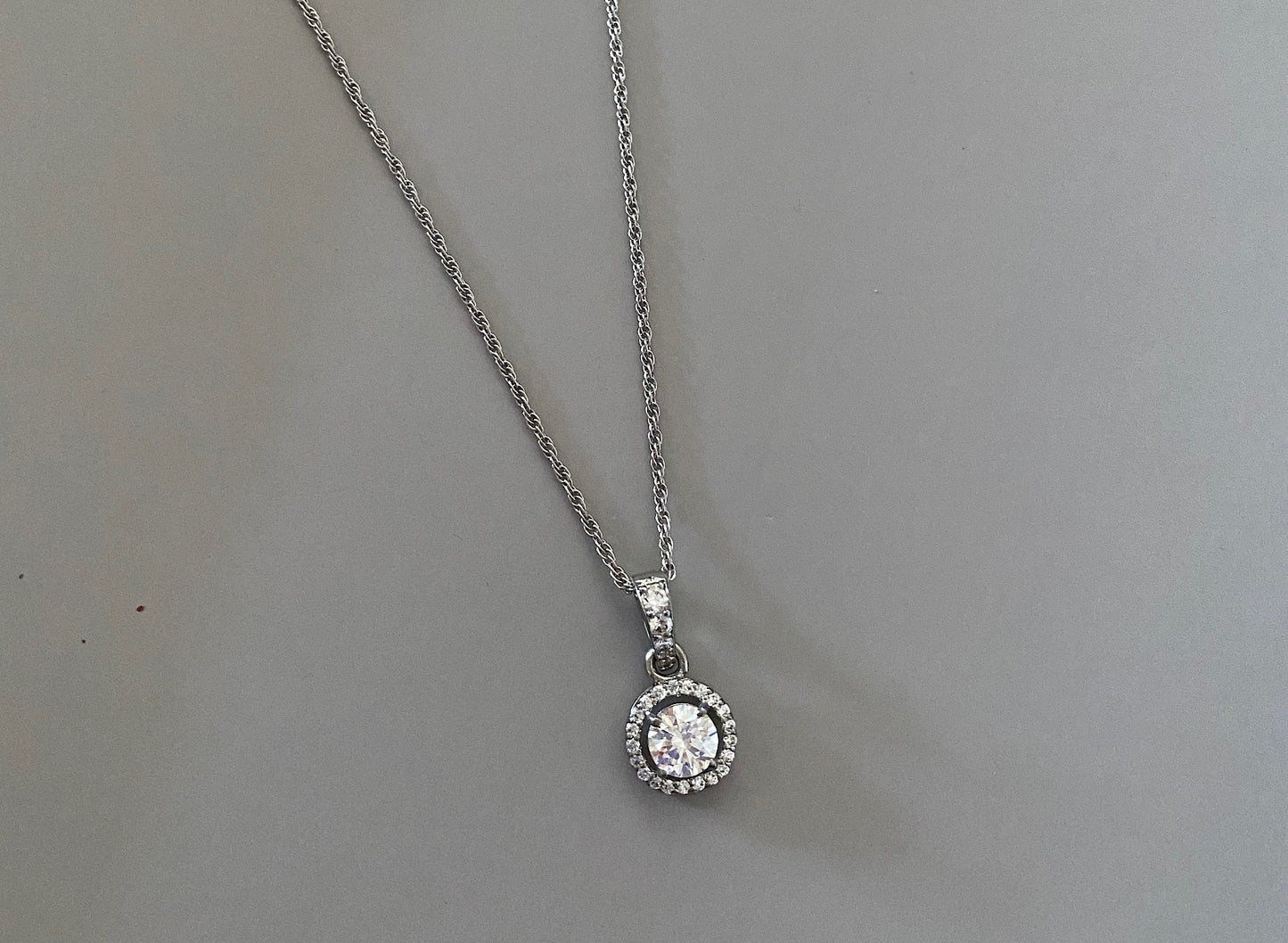 Halo Solitaire Pendant