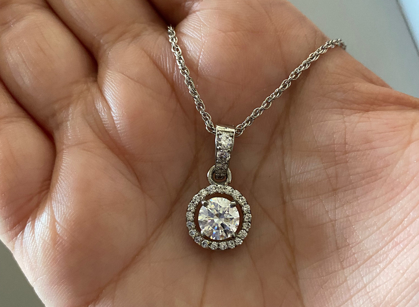 Halo Solitaire Pendant